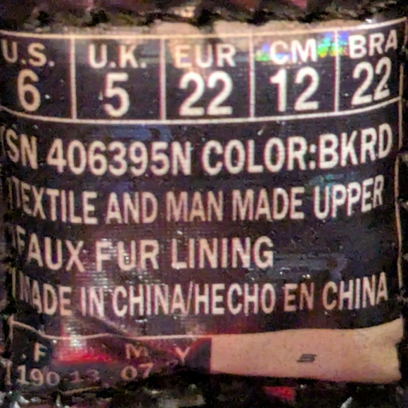 NWT, Skechers snow boots for toddler - Picture 10 of 12